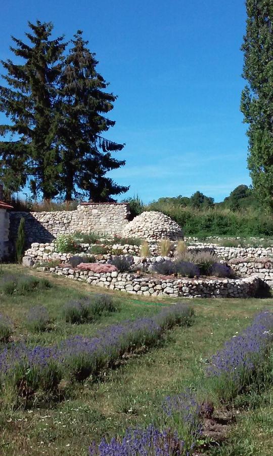 Les Bories En Champagne Villa Montlevon ภายนอก รูปภาพ