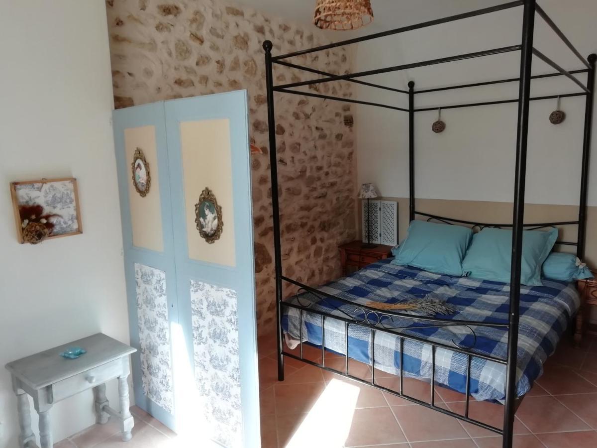 Les Bories En Champagne Villa Montlevon ภายนอก รูปภาพ