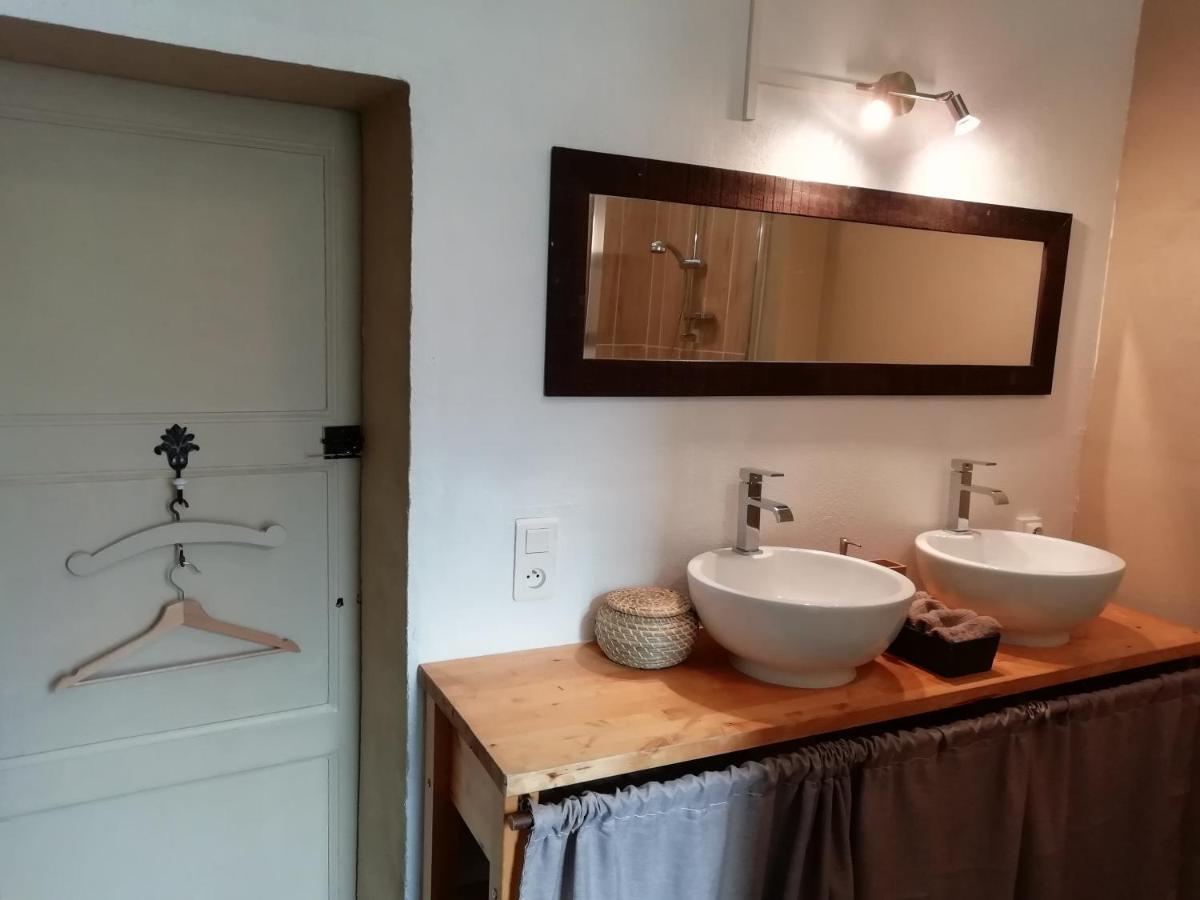 Les Bories En Champagne Villa Montlevon ภายนอก รูปภาพ