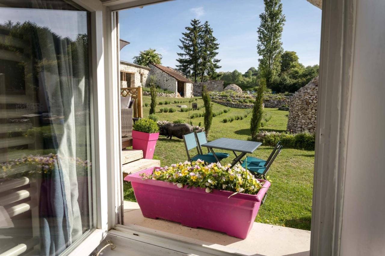 Les Bories En Champagne Villa Montlevon ภายนอก รูปภาพ